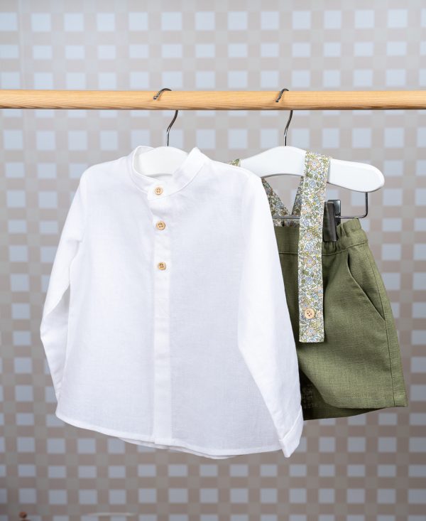 Camisa Cuello Mao y Pantalón Corto