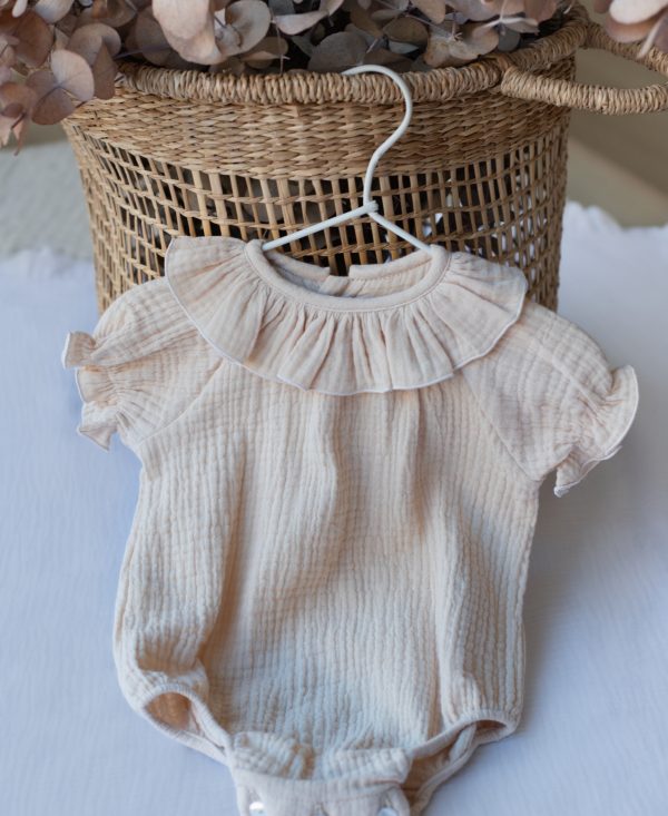 PELELE BAMBULA ARENA CUELLO VOLANTE MANGA CORTA