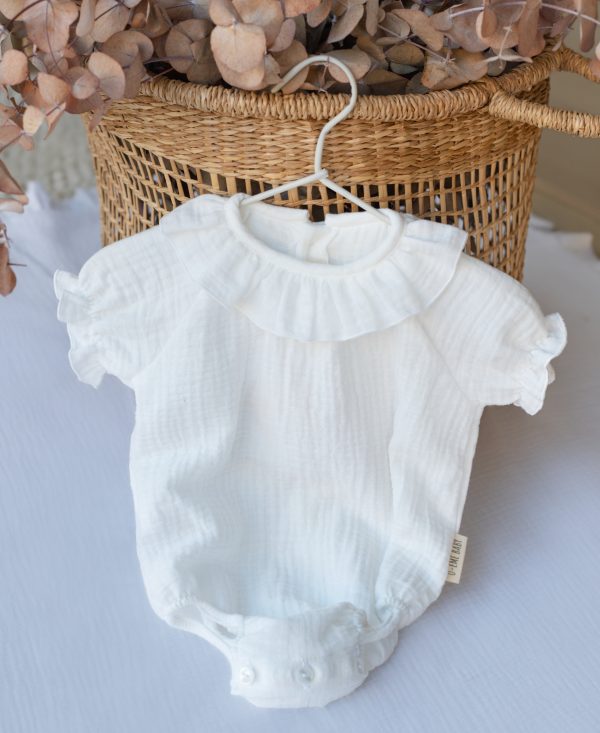 PELELE BAMBULA BLANCO CRUDO CUELLO VOLANTE MANGA CORTA