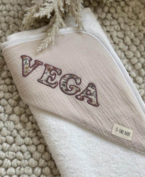 Capa de baño letras rellenas